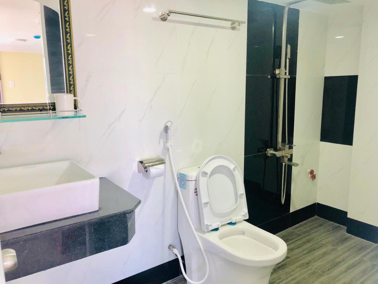 Ngoc Huong Hostel & Apartments Quy Nhon Exteriör bild