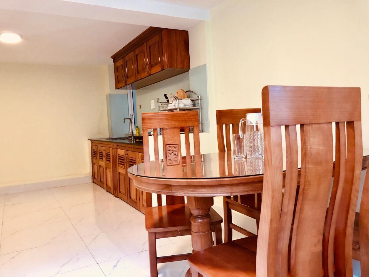 Ngoc Huong Hostel & Apartments Quy Nhon Exteriör bild
