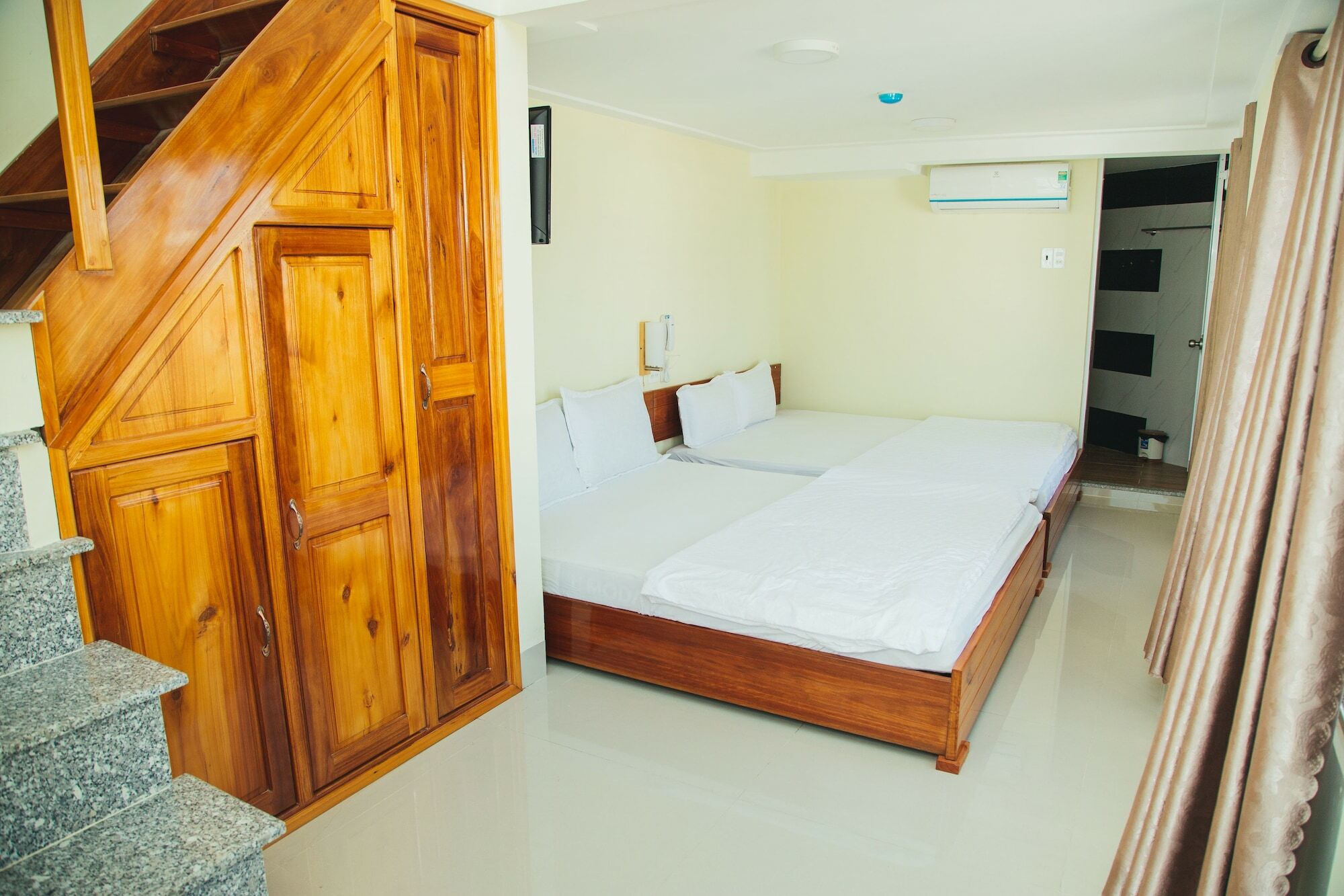 Ngoc Huong Hostel & Apartments Quy Nhon Exteriör bild
